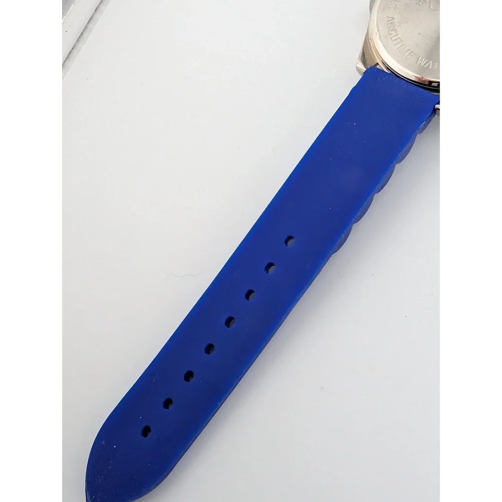 Kim‎ Rogers Watch Round 39mm Pave Rhinestone Blue Silicone Band- New Battery